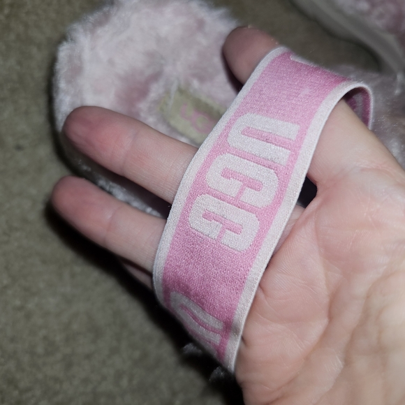Pink UGG slides - Picture 3 of 3